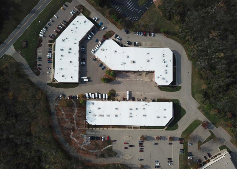 More Photos Of 1320 Kemper Meadow Dr, Cincinnati Unknown For Lease