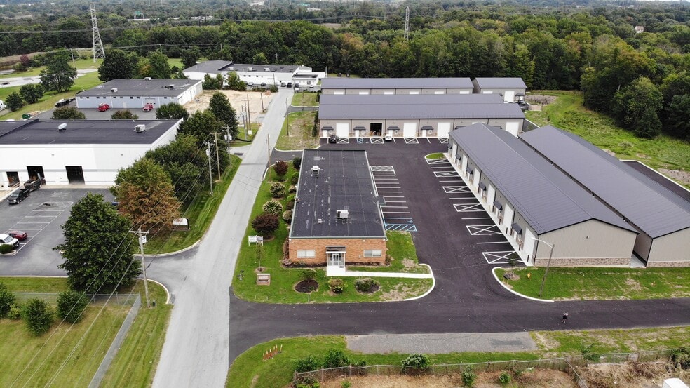 More Photos Of 17 Bellecor Dr, New Castle Unknown For Lease