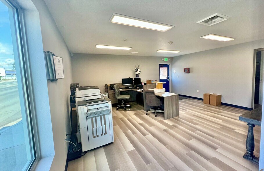 More Photos Of 600 S Rock Blvd, Sparks Warehouse For Sale