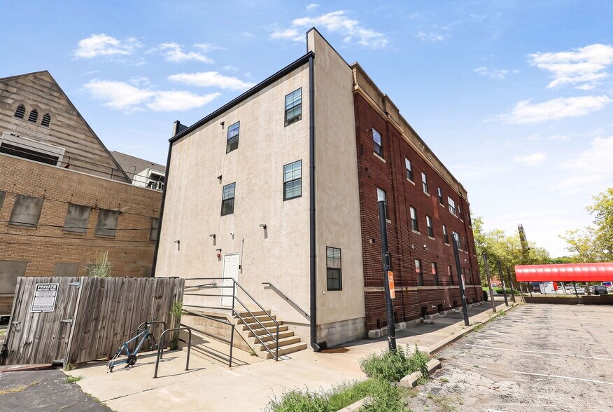 More Photos Of 595 E Broad St, Columbus Apartments For Sale