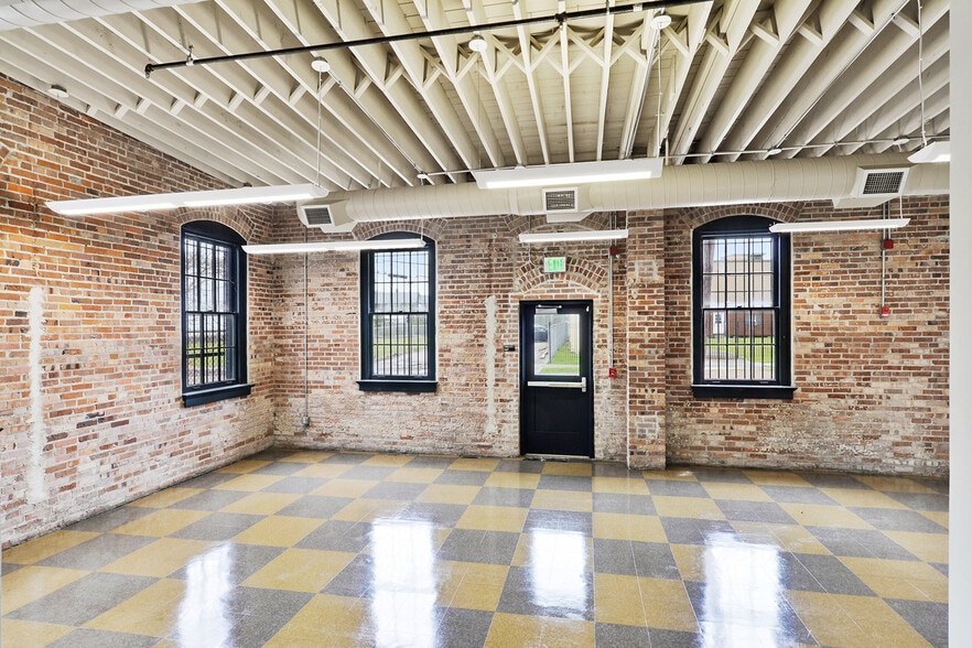 More Photos Of 3300 Gravier St, New Orleans Medical For Sale