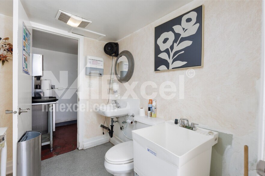 More Photos Of 2862 Santa Clara Dr, Santa Clara Restaurant For Sale