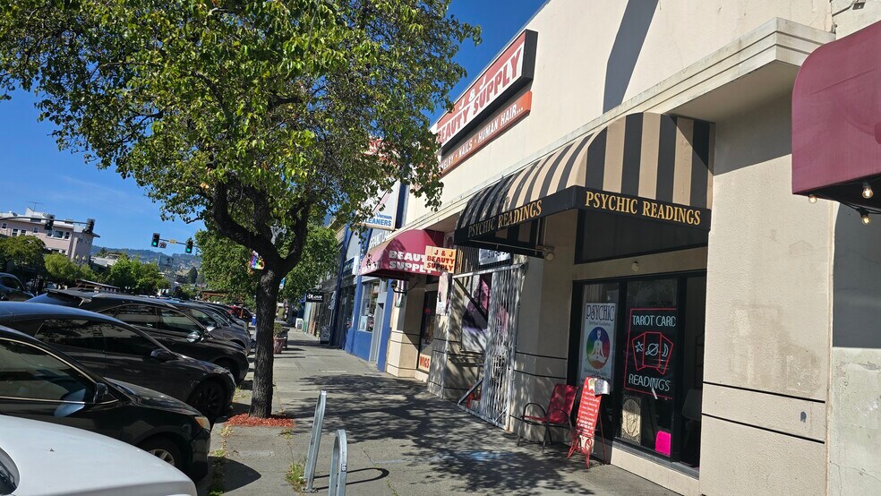 More Photos Of 3242 Grand Ave, Oakland Storefront For Lease