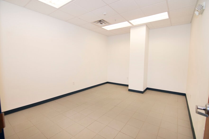 More Photos Of 3 Unlimited Dr, Saratoga Springs Office For Lease