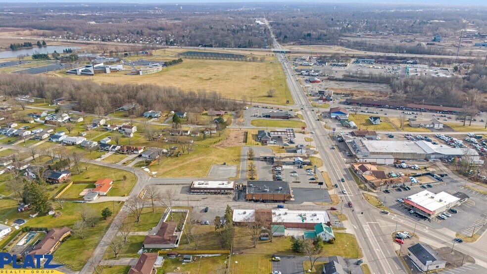 More Photos Of 4554 Mahoning Ave, Warren Unknown For Lease