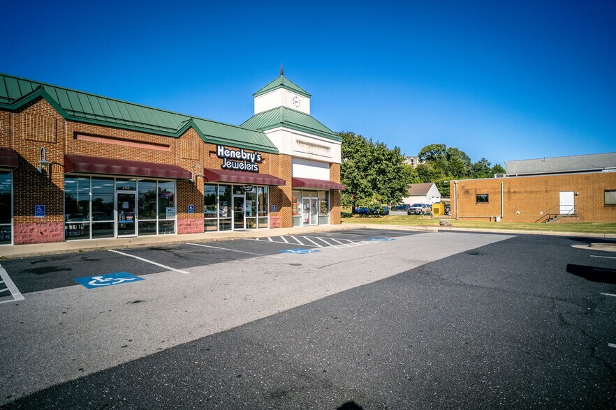 More Photos Of 1028 Richmond Ave, Staunton Unknown For Lease