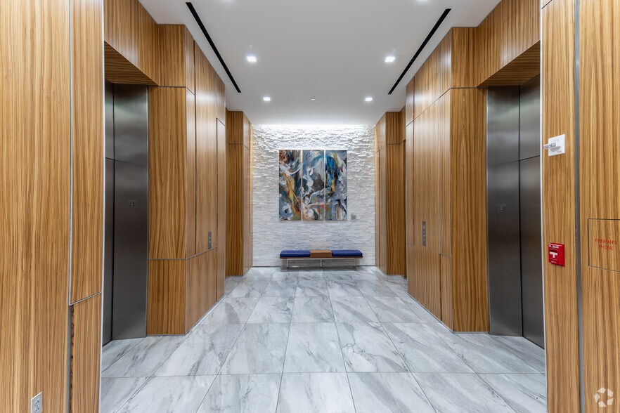 More Photos Of 201 S Tryon St, Charlotte Office For Lease