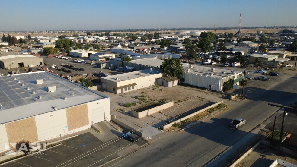More Photos Of 2831 Gibson St, Bakersfield Warehouse For Sale