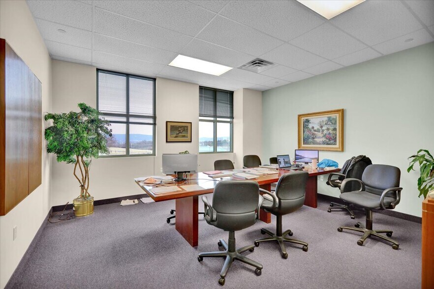 More Photos Of 1350 Broadcasting Rd, Wyomissing Office For Sale