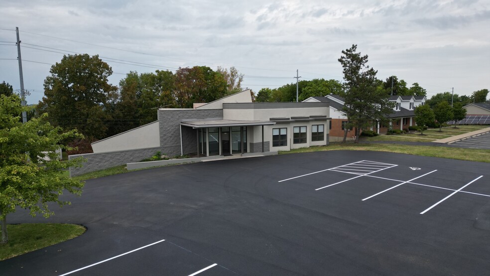 Primary Photo Of 1030 Summitt Dr, Middletown Medical For Sale