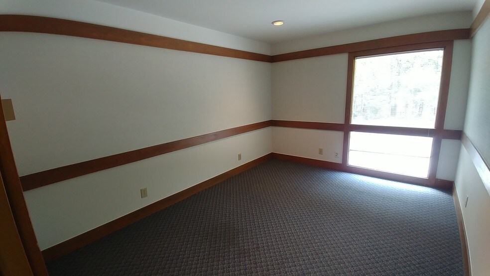 More Photos Of 556 Memorial Drive Ext, Greer Medical For Lease