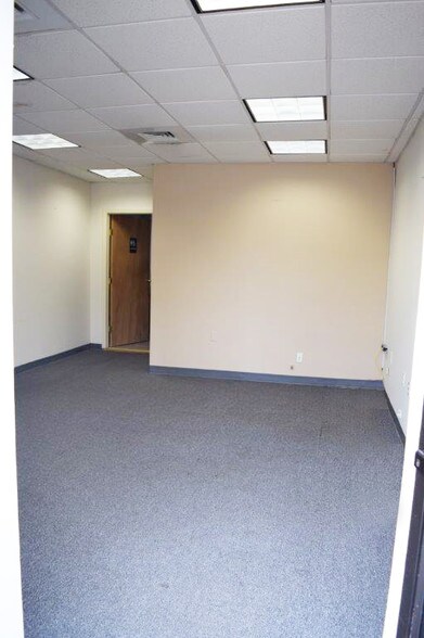 More Photos Of 3351 Park Ave, Wantagh Office For Lease