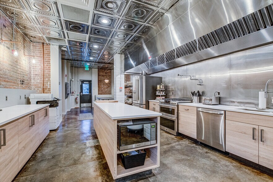 More Photos Of 621 S 17th St, Boise Office For Lease