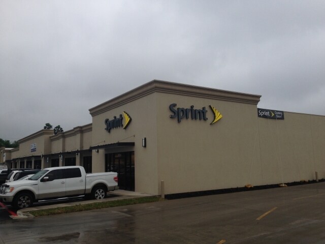 More Photos Of 105 N Cesar Chavez Rd, San Juan Freestanding For Lease