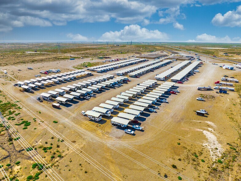 More Photos Of 8 County Road 433 E, Orla Trailer Camper Park For Sale