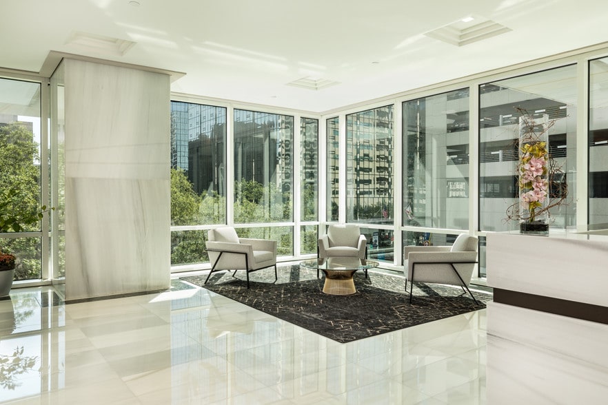 More Photos Of 101 E Kennedy Blvd, Tampa Office For Lease