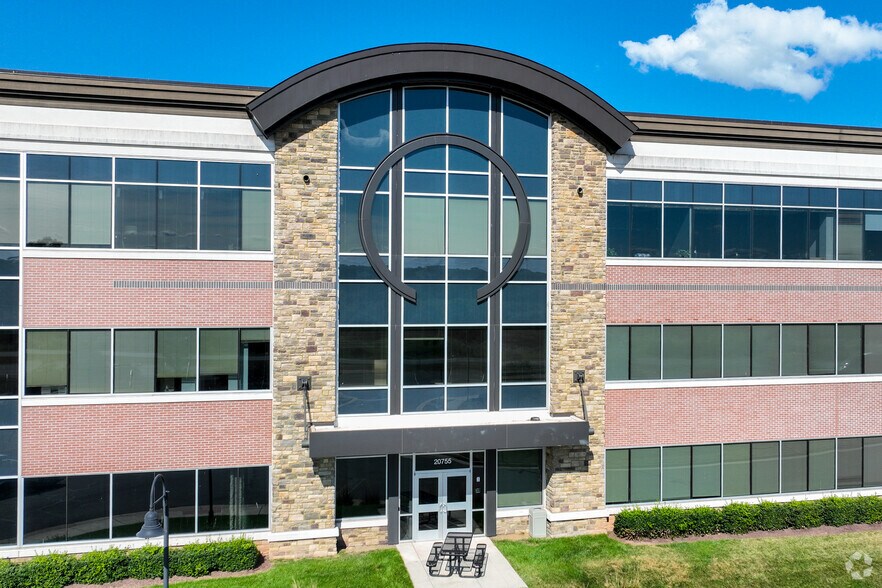 More Photos Of Marblehead III, Ashburn Medical For Lease