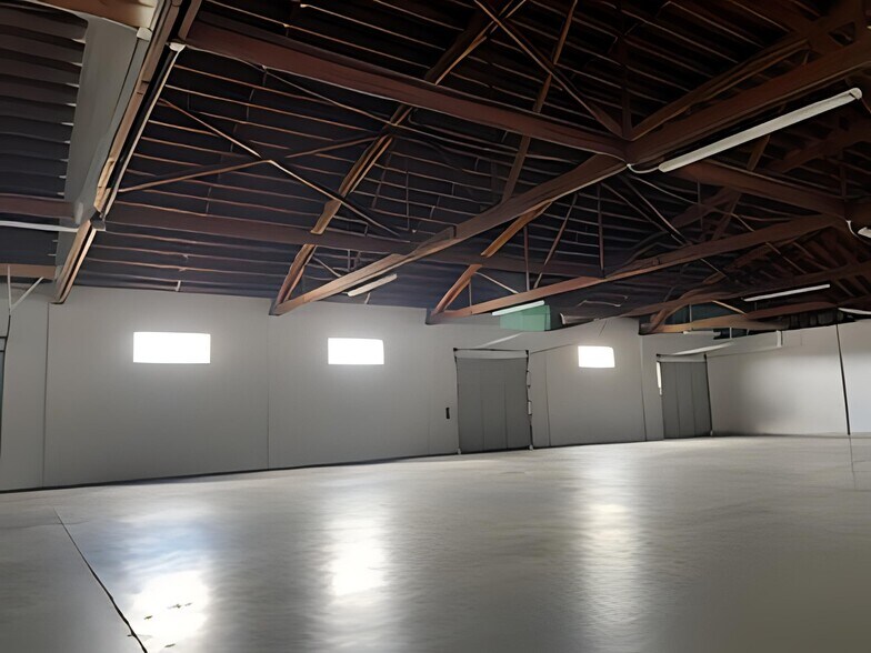 More Photos Of 3150 NW 31st Ave, Portland Warehouse For Lease