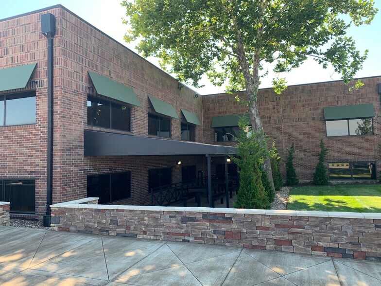More Photos Of 5200 W 94th Ter, Prairie Village Office For Lease
