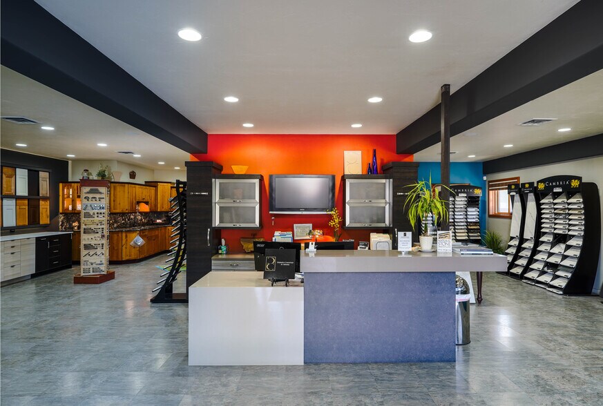 More Photos Of 105 Rocky Cliff Ln, Kalispell Industrial For Sale