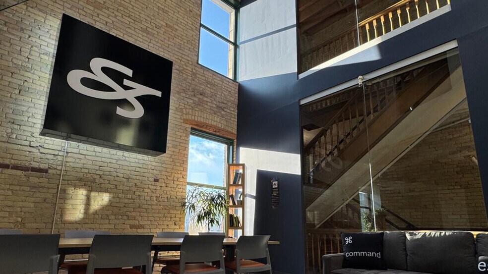 More Photos Of 211 Bannatyne Av, Winnipeg Office For Lease