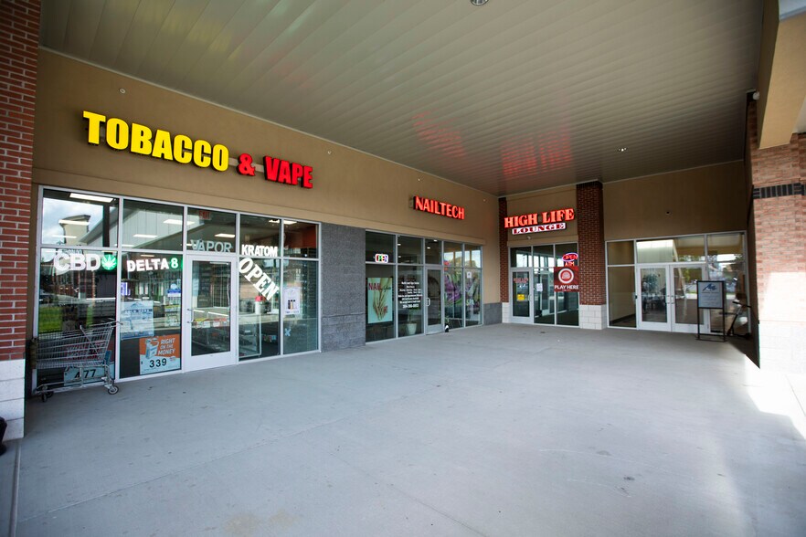 More Photos Of 2600 Middletown Commons, White Hall Storefront For Lease