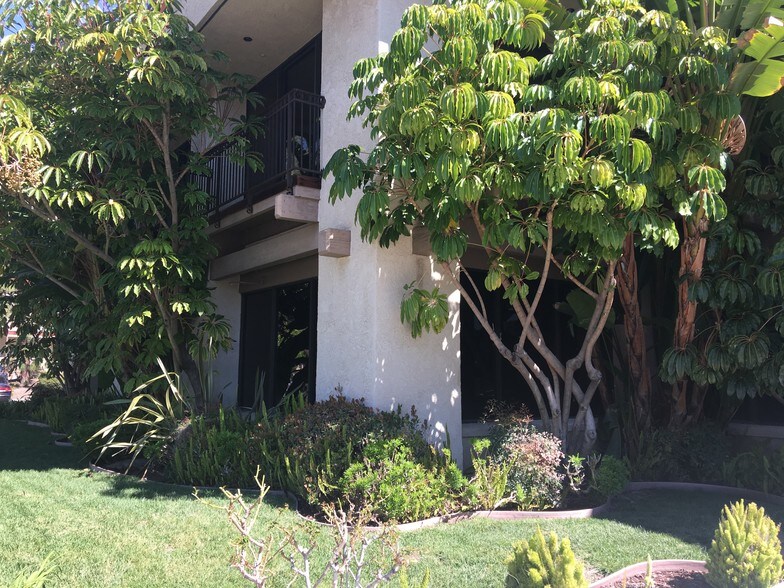 More Photos Of 468 Pennsfield Pl, Thousand Oaks Office For Lease