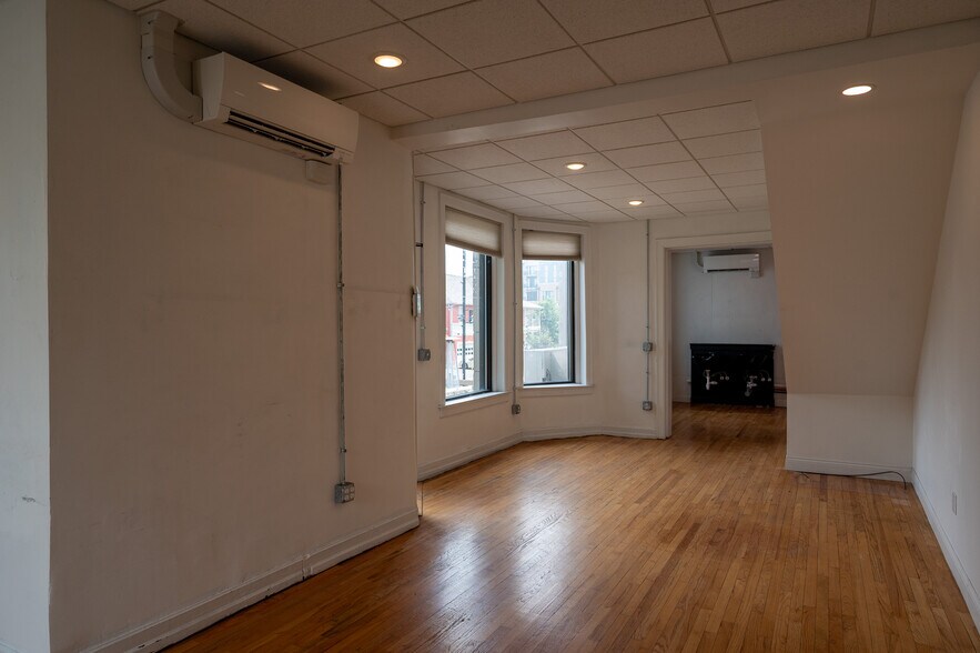 More Photos Of 322 E Kirkwood Ave, Bloomington General Retail For Sale