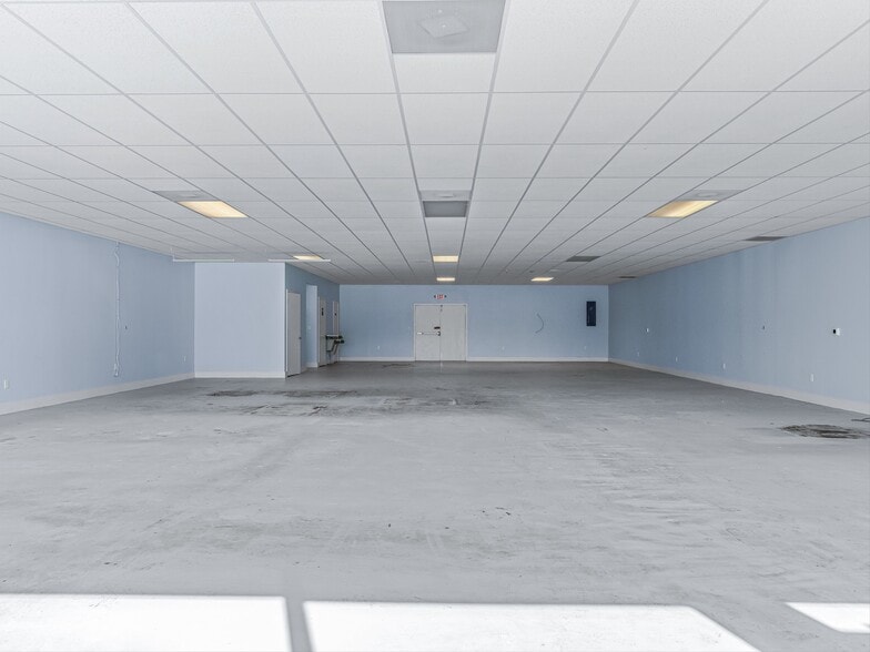 More Photos Of 99 New Leicester Hwy, Asheville Storefront Retail Office For Lease