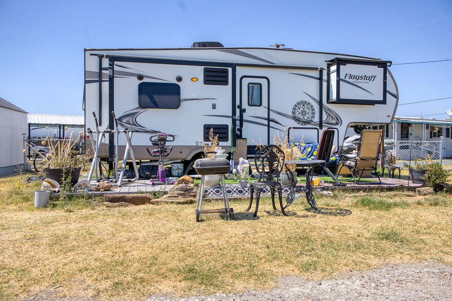 More Photos Of 4222 Lelia Dr, Rio Vista Manufactured Housing Mobile Home Park For Sale