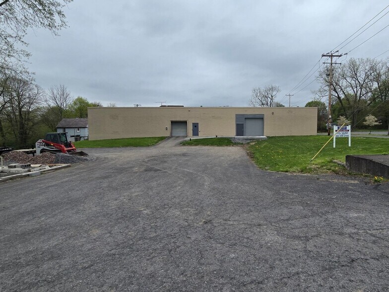 More Photos Of 23 N Division St, Auburn Manufacturing For Sale