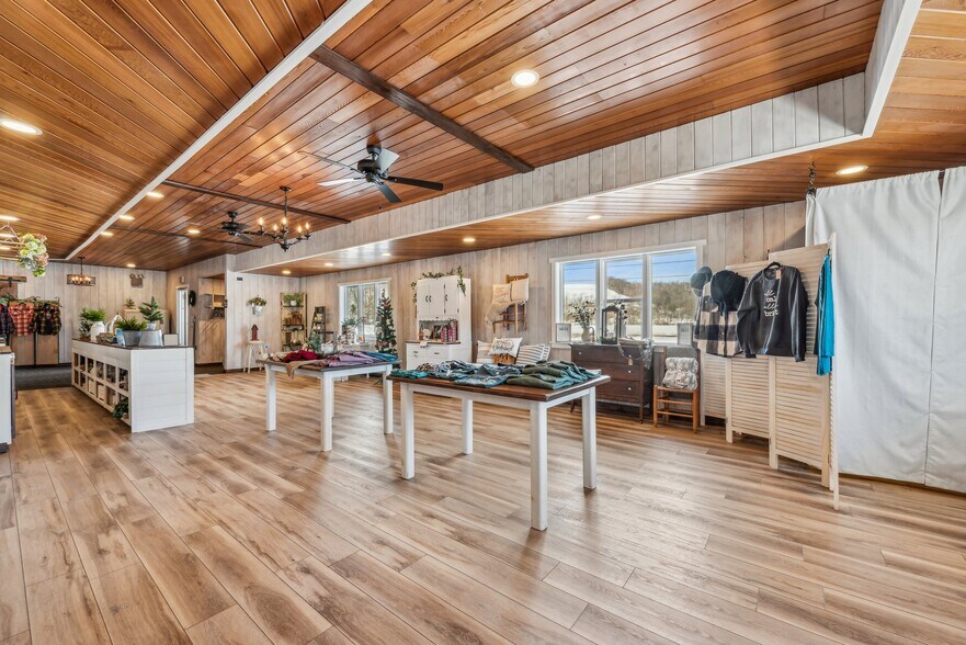More Photos Of 8557 Mason Dixon Hwy, Meyersdale General Retail For Sale
