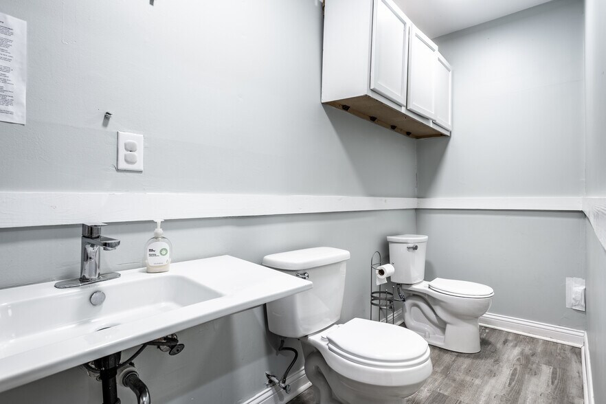 More Photos Of 7507 Michigan Rd, Indianapolis Daycare Center For Sale