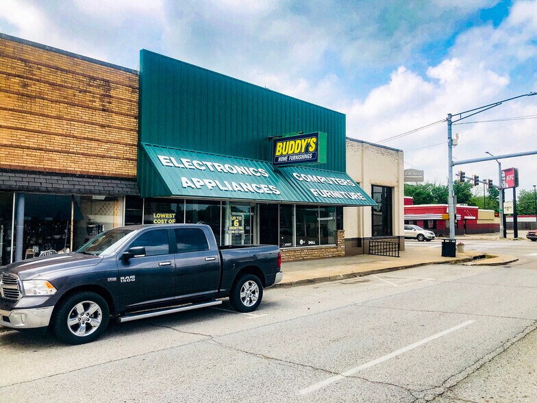 More Photos Of 104 E Graham Ave, Pryor General Retail For Sale