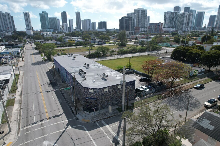 More Photos Of 164 NW 20th St, Miami General Retail For Lease