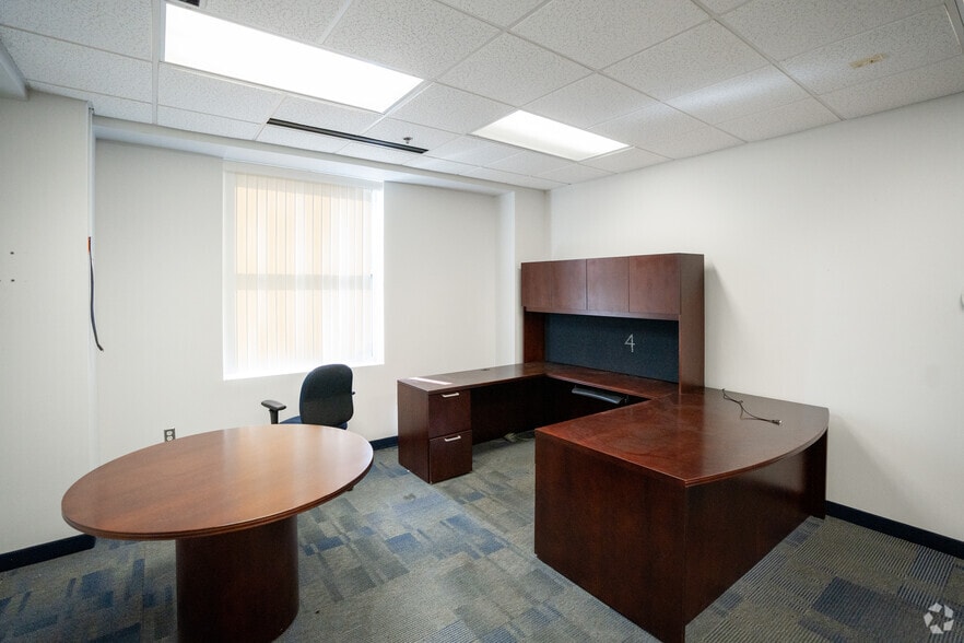 More Photos Of 500 Gateway Dr, Goldsboro Warehouse For Sale