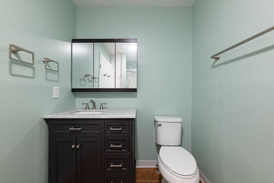 More Photos Of 2382 S Dixie Hwy, Dayton Storefront Retail Office For Sale