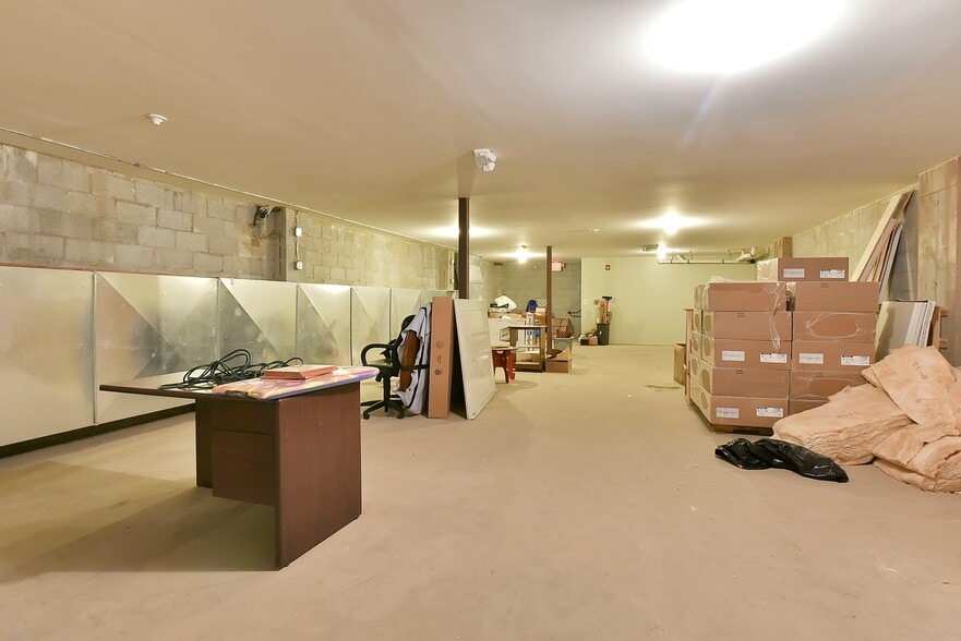 More Photos Of 160 Lanza Ave, Garfield Medical For Sale