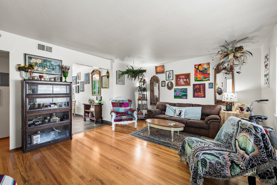 More Photos Of 505 Franklin St, Napa Apartments For Sale