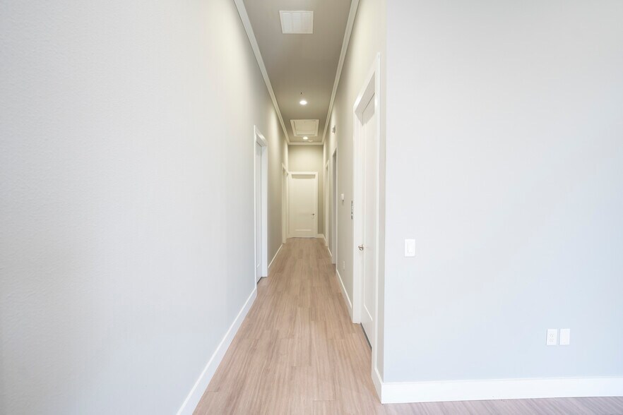 More Photos Of 1400 N Coit Rd, McKinney Unknown For Lease