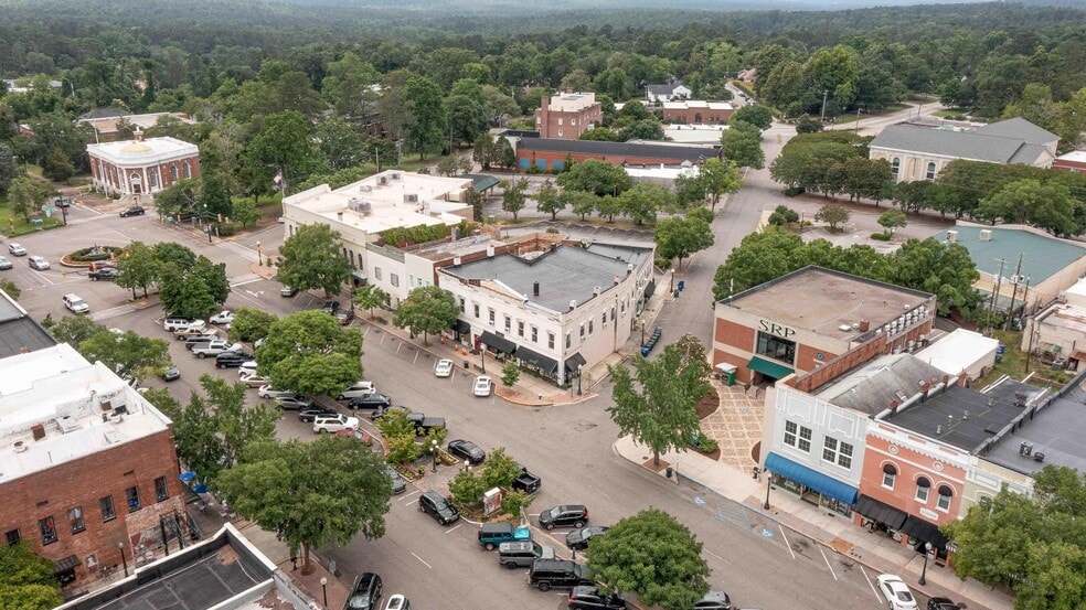 More Photos Of 147 Laurens SW st, Aiken Office For Lease