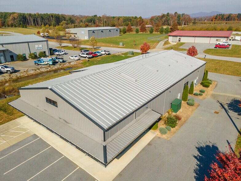 More Photos Of 25 Reeds Way, Flat Rock Industrial For Sale