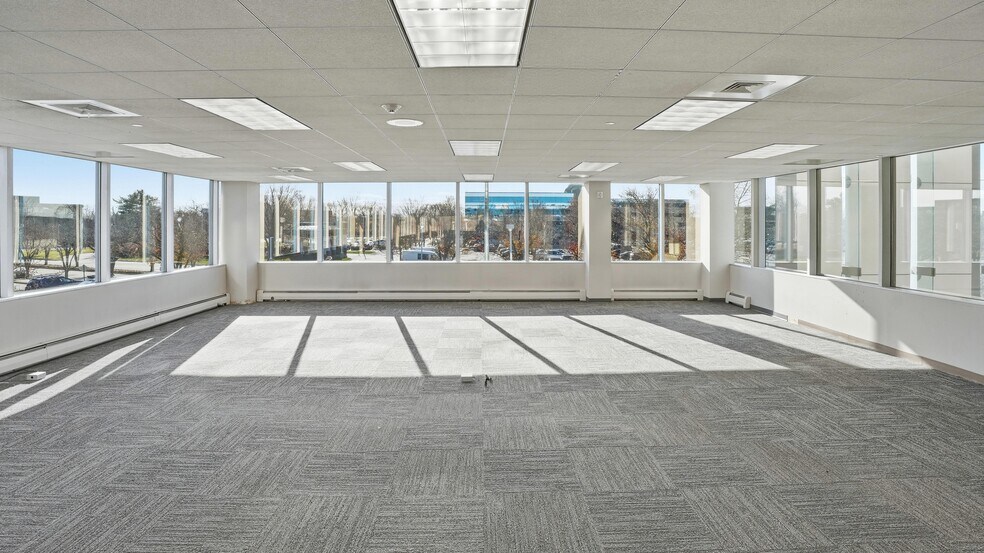 More Photos Of 1300 Walt Whitman Rd, Melville Office For Lease