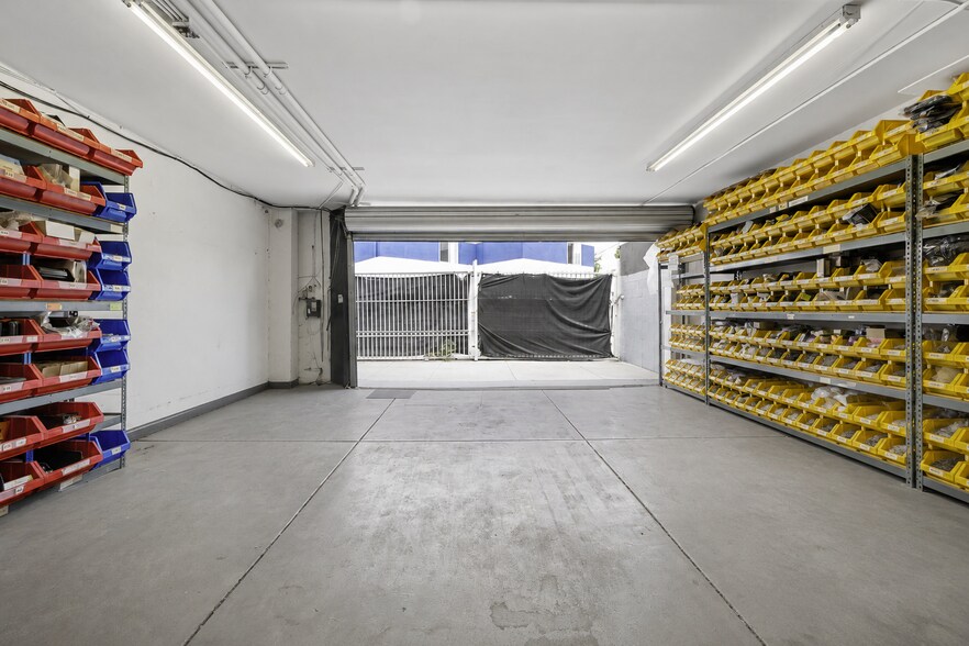 More Photos Of 8543 Venice Blvd, Los Angeles Loft Creative Space For Lease