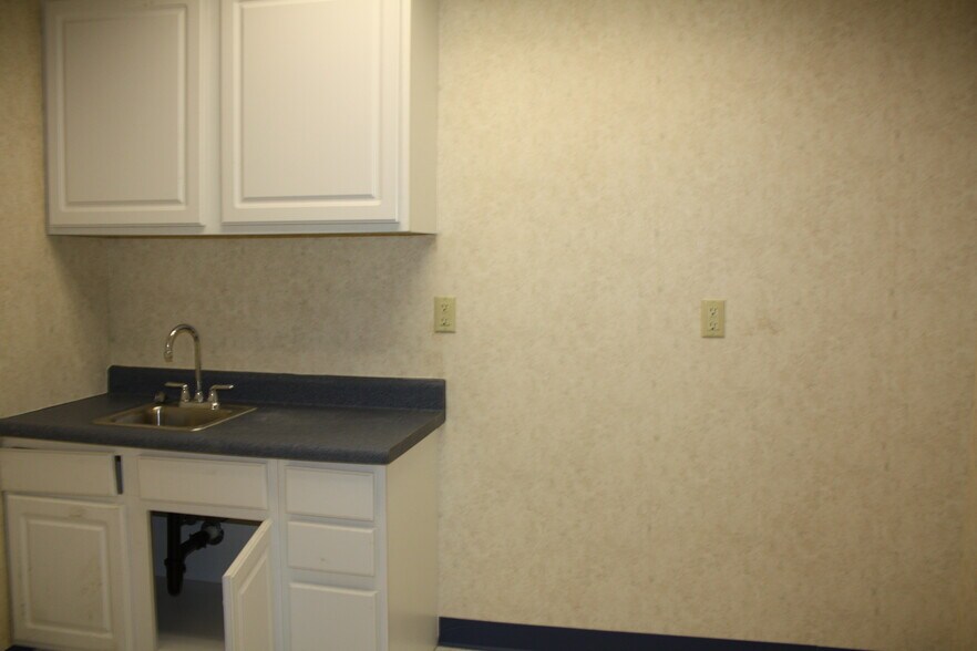 More Photos Of 51-55 Front St, Port Jervis Medical For Sale