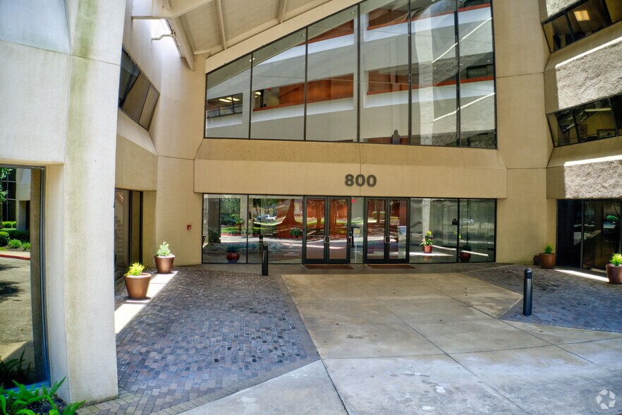 More Photos Of 800 Bering Dr, Houston Office For Sale