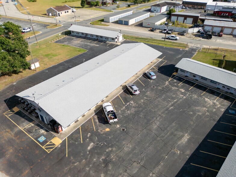 More Photos Of 539 S Main St, Baxley Hotel For Sale