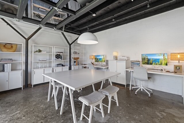 More Photos Of 1630 Aviation Blvd, Redondo Beach Loft Creative Space For Sale