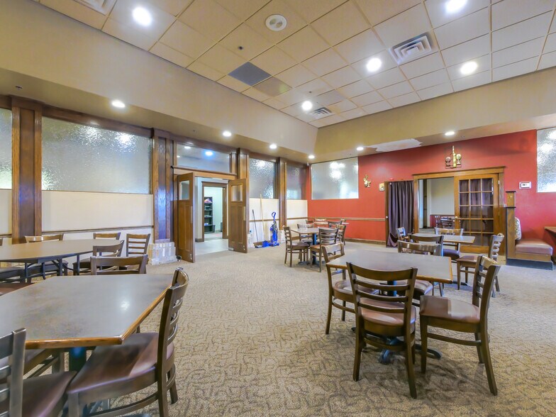 More Photos Of 1225 Timberlane Dr, Sauk Centre General Retail For Sale