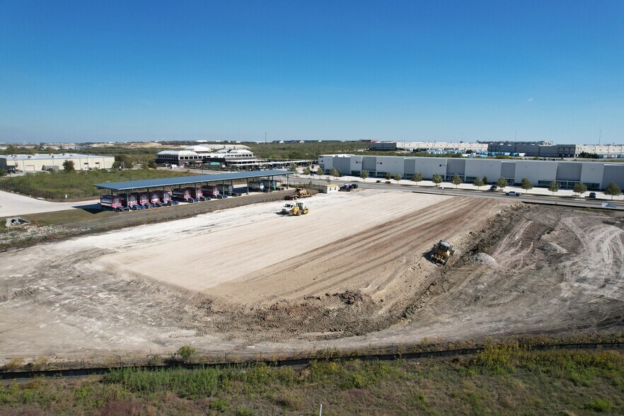 More Photos Of 19150 Marketplace Ave, Kyle Manufacturing For Lease